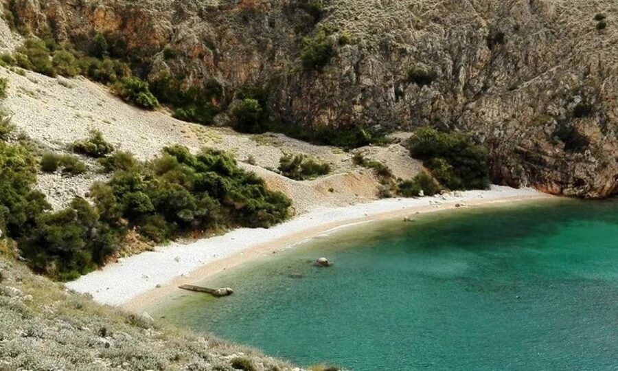 3,5h Wild Bays: Swim & Snorkel with Capt. Bobo (Public) - From Punat to Krk’s boat-only bays