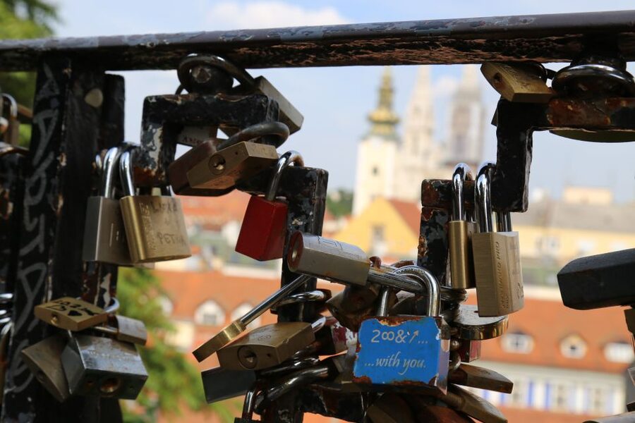 Best of Zagreb Walking Tour - Lotrščak Tower and the daily cannon