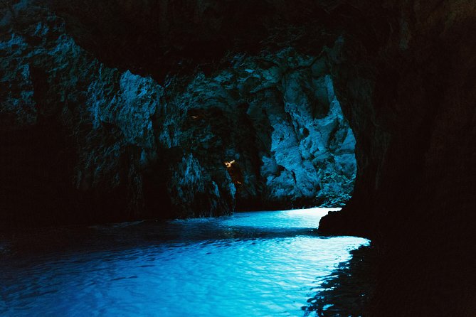 Blue and Green Cave private speed boat tour - Stiniva Cove: the beach stop with a famous name