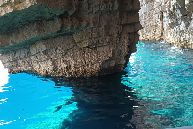 BLUE CAVE & 5 islands tour from Hvar - Why the Blue Cave is worth the long ride from Hvar
