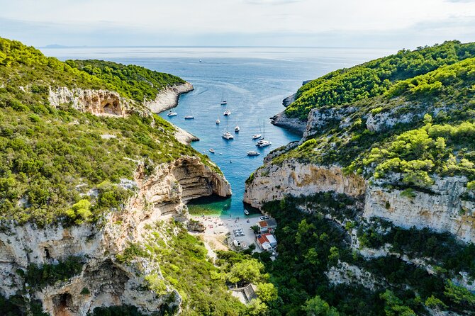 BLUE CAVE & 5 islands tour from Hvar - The Green Cave, an optional extra with little time