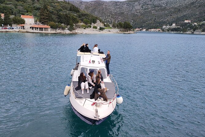 Blue Cave and caves Discovery Dubrovnik - Group Tour by Boat - Boat comfort, group size, and the return trip