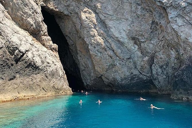 Blue Cave and Hvar 5 Islands full-day Speedboat Tour from Split - What this Split speedboat tour is really like