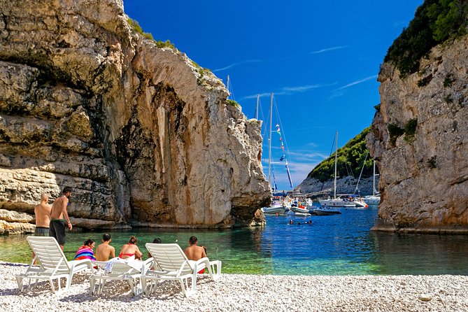 Blue Cave and Pakleni Islands group Tour from Hvar - What the Speedboat Ride Really Feels Like