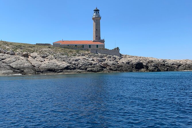 Blue Cave and Town Hvar with 5 Island Boat Tour - Stiniva Cove and the swim stop