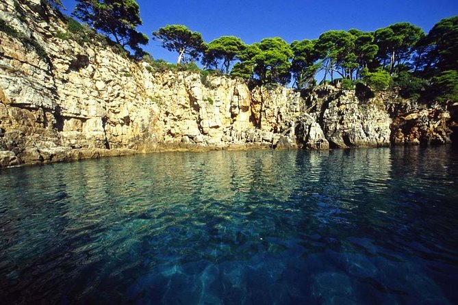 BLUE CAVE&GREEN CAVES /ŠUNJ beach Speedboat tour- WITH DRINKS - Timing, sea conditions, and comfort