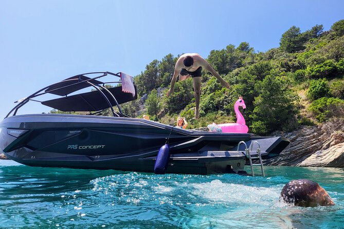 Blue Cave & Hvar, 5 Islands Speedboat with Luxury Seats in Shade - Why this 10.5-hour island circuit works