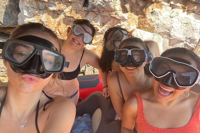Blue Cave & Hvar, 5 Islands Speedboat with Luxury Seats in Shade - Komiža: a slower hour on Vis