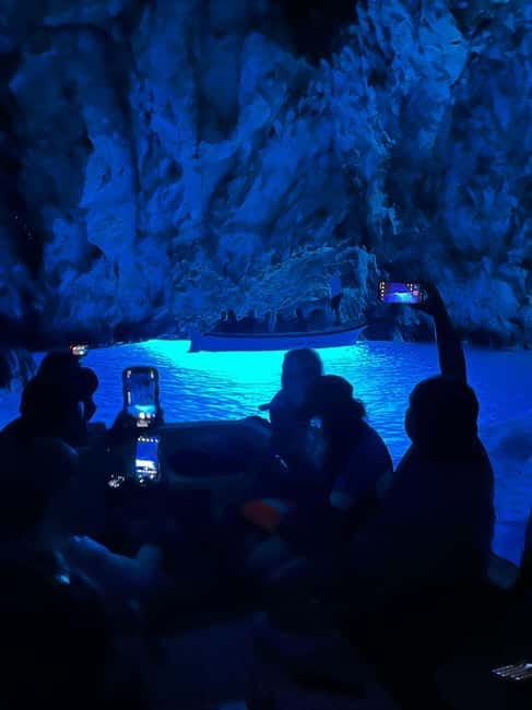 Blue Cave & Island Treasures: Komiža & 5 Gems Boat Tour - Komiža: a relaxed start on Vis Island