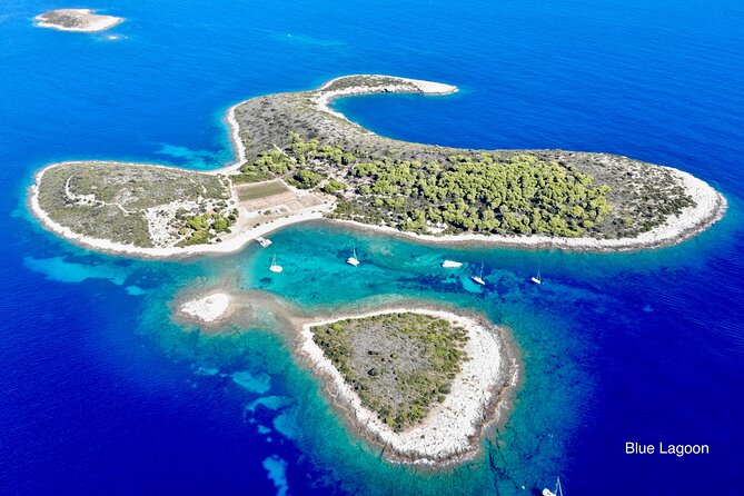 Blue cave, Mamma Mia and Hvar, 5 islands speedboat tour - What the speedboat ride feels like