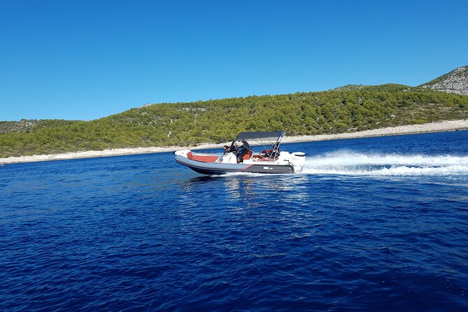 Blue cave private tour from Hvar - Skipper Toni and the feel of the day