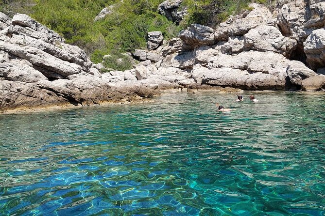 Blue cave tour - 4 caves and sandy beach - Who will enjoy this Dubrovnik boat trip?