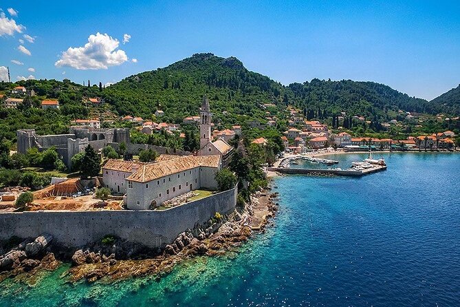 Blue & Green Cave Experience: Drinks, Snorkeling & Šunj Beach - What the boat day feels like for swimmers and non-swimmers