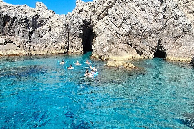 Blue & Green cave,Šunj beach - with drinks small group speedboat - How good is the small-group speedboat format?
