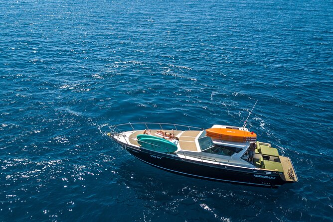 Blue & Green cave tour with yacht from town Hvar - Light in the Green Cave