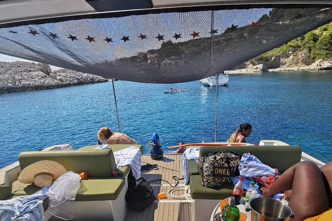 Blue & Green cave tour with yacht from town Hvar - Three Hours Around the Pakleni Islands