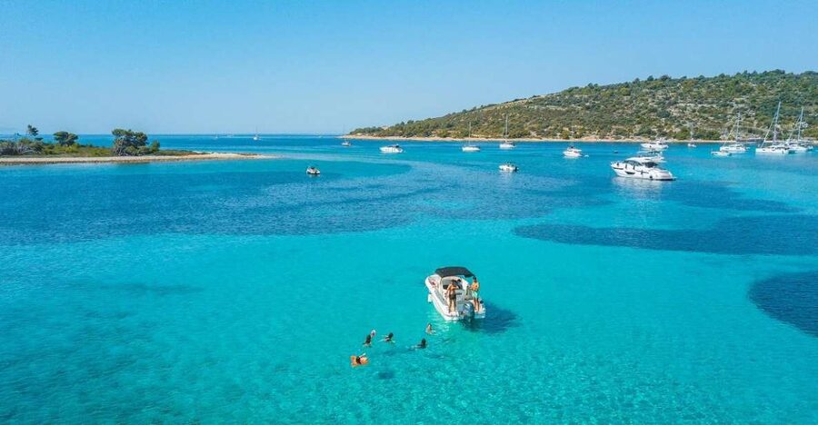 Blue Lagoon and hidden gems of island Šolta - A 9:00 AM start on the Dalmatian coast