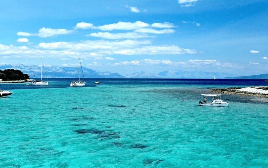 Blue Lagoon Boat Tour from Trogir with Lunch and Drinks - Timing, changes, and practical concerns