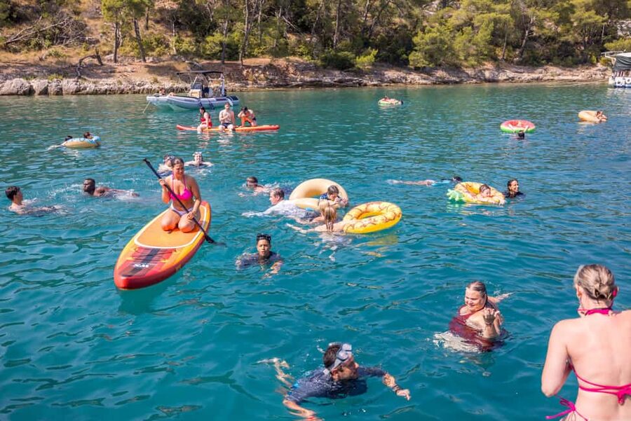 Blue Lagoon & Islands Day Cruise from Split with Lunch - Nečujam Bay and the shipwreck stop