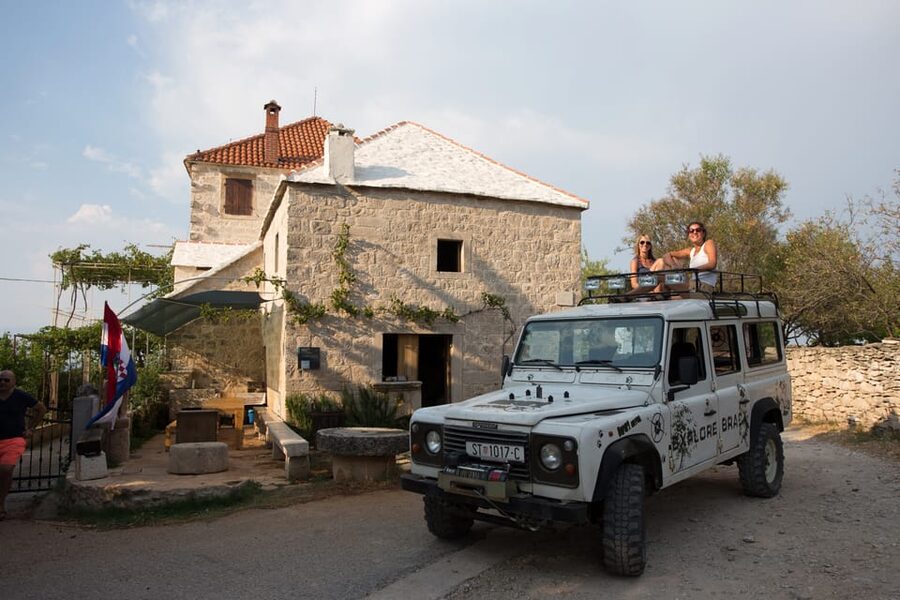 Brač: Island Exploration Tour by Four-Wheel Drive Jeep - Nerežišća and the route through Trolokve