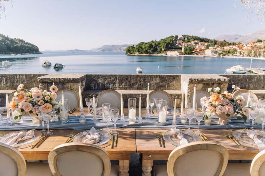 Cavtat: Banac Gallery Entrance & Sparkling Wine - Is the $18 price fair?