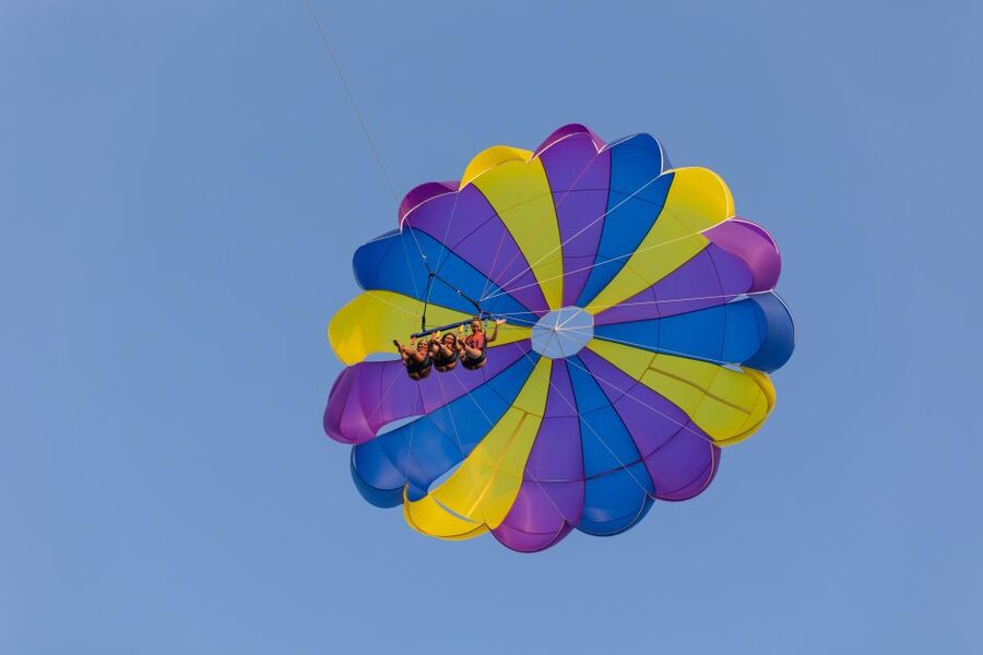 Cavtat: Parasailing - What to bring, and what to leave behind