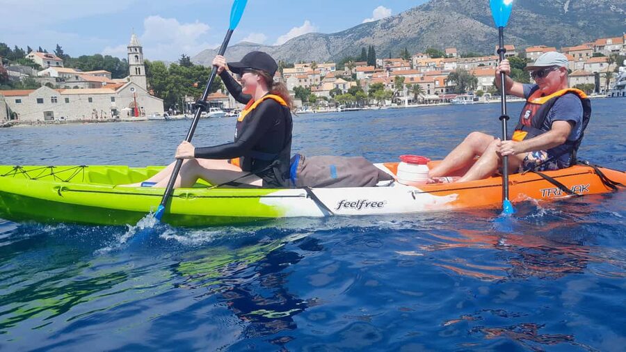 Cavtat: 'Pomalo' Guided Sea Kayaking Tour - Paddling back with the group