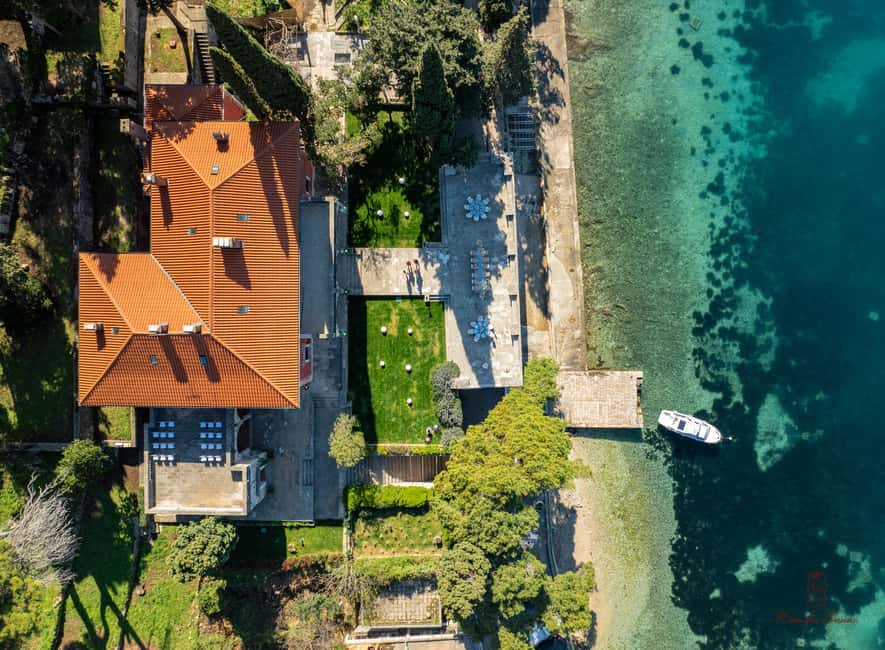 Cavtat Wine Experience: Tasting at Wine Bar Banac - Why the setting matters