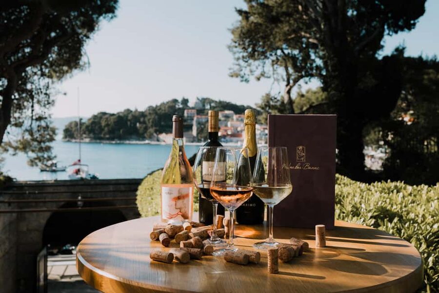 Cavtat Wine Experience: Tasting at Wine Bar Banac - Sushi with every glass