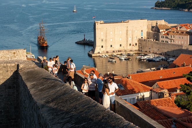 City Walls of Dubrovnik - The guides make the difference