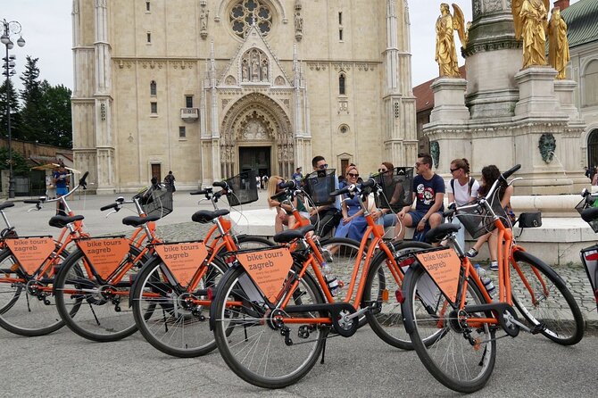 Classic Zagreb Bike Tour - Zrinjevac and the final ride back