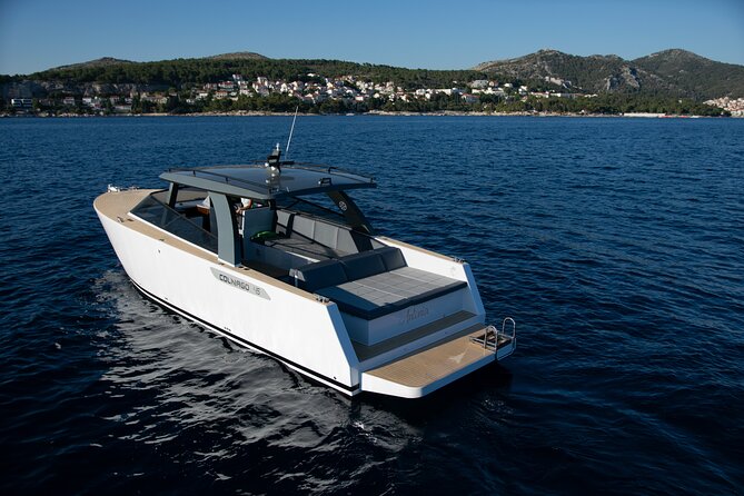 Colnago 45 - Luxury Private Speedboat Tours - Stiniva Cove is short, scenic, and worth timing well