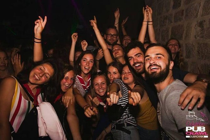 Columbo Pub Crawl Dubrovnik - Elyx and the 40-minute open bar