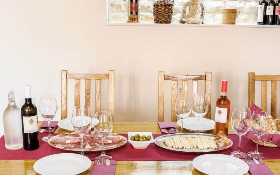 Dalmatian Delights: Food & Wine Tour from Split or Trogir - Šibenik and the carved stone of St. Jacob’s Cathedral