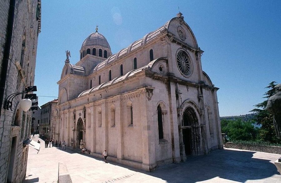Dalmatian Delights: Food & Wine Tour from Split or Trogir - Transport, timing, and group size