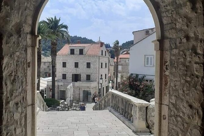 Day Tour of Korcula Island from Dubrovnik with Wine Tasting - The Peljesac wine stop breaks up the long return