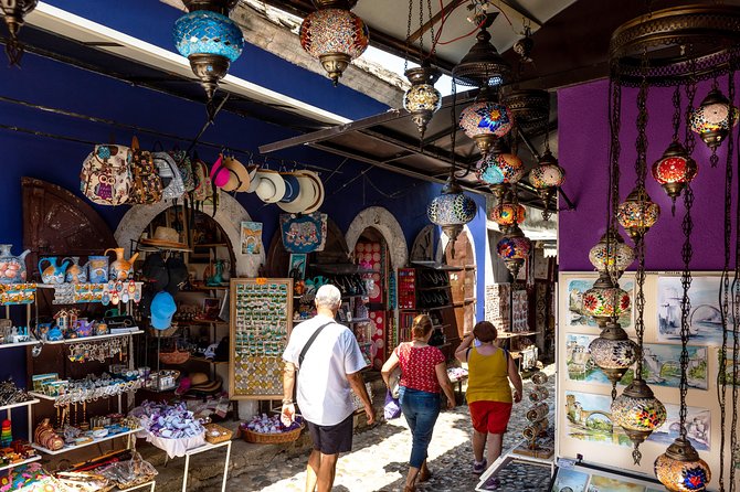 Day Trip to Mostar and Kravice (English-Español) - The Early Start and the Road to Bosnia and Herzegovina