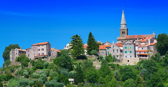 Day trip to Rovinj and Pula with lunch from Poreč - What you can see in Pula beyond the arena