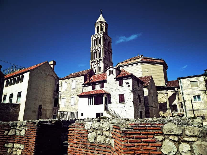 Diocletian's Palace and Old Town SMALL GROUP Walking Tour - Why this 90-minute walk works well in Split
