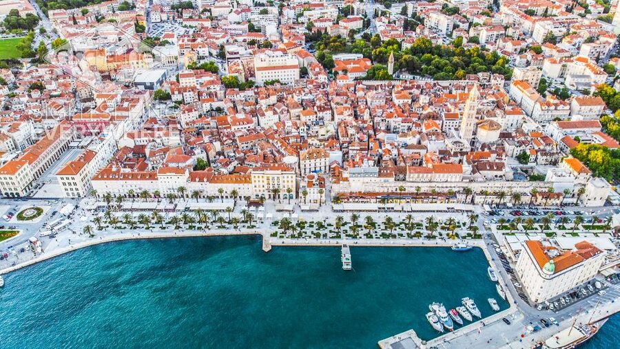 Discover The Old Town Split 1.5h walking Small group tour - Medieval Split among cafés and souvenir shops