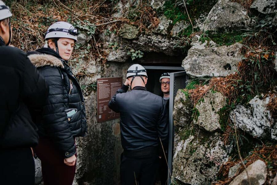 DISCOVERING THE UNKNOWN Extended WW2&UNDERGROUND tour - What the $76 price includes