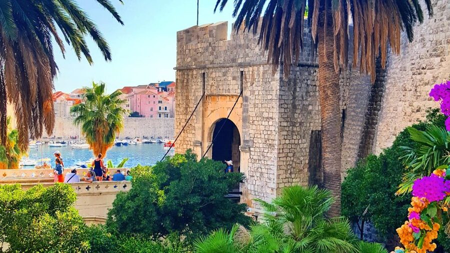 Dubrovnik: 1.5-Hour Guided Old Town Walking Tour - The Cathedral and the power of the old republic