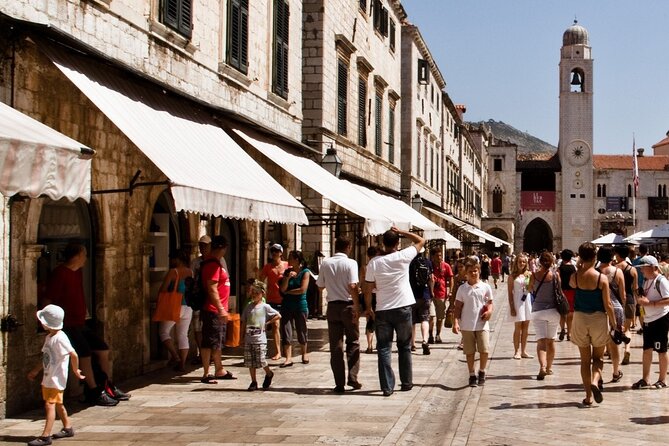 Dubrovnik: 3 Hour Private Tour - Old Town & City Walls - Reading Dubrovnik from the ramparts