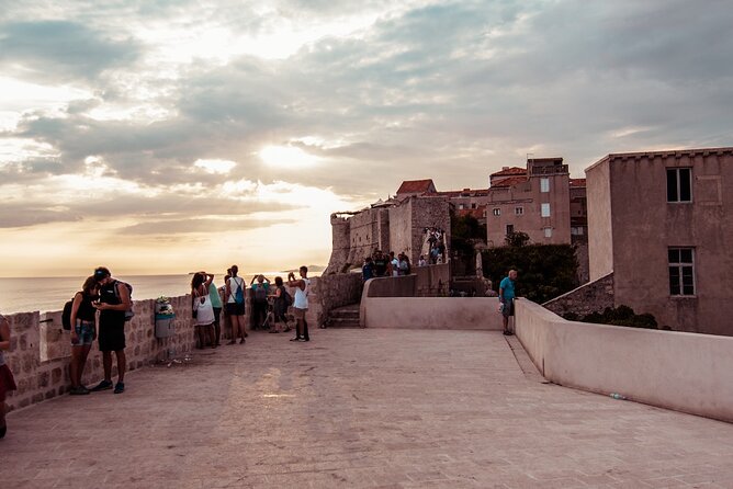 Dubrovnik: 3 Hour Private Tour - Old Town & City Walls - Ending near the old port