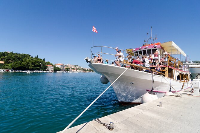 Dubrovnik: 3 Islands Boat Tour with Lunch & drinks(FR, ES, EN) - Šipan: olive trees, old villas, and a swim