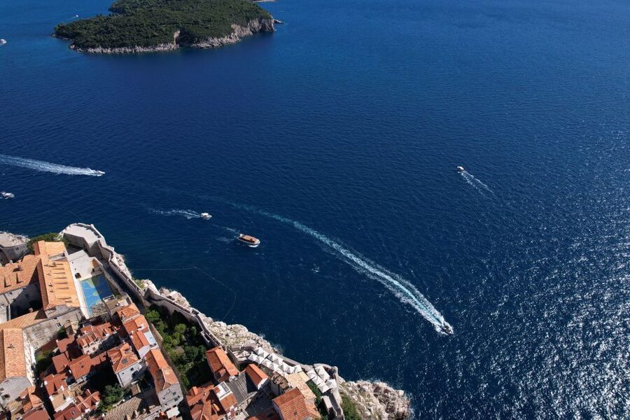 Dubrovnik: 45-Minute Panoramic Cruise Tour - Along Dubrovnik’s walls and Lovrijenac Fortress