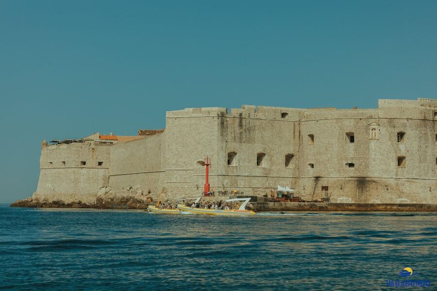 Dubrovnik: Blue Cave Afternoon Speedboat Tour with Drinks - Who should book this outing