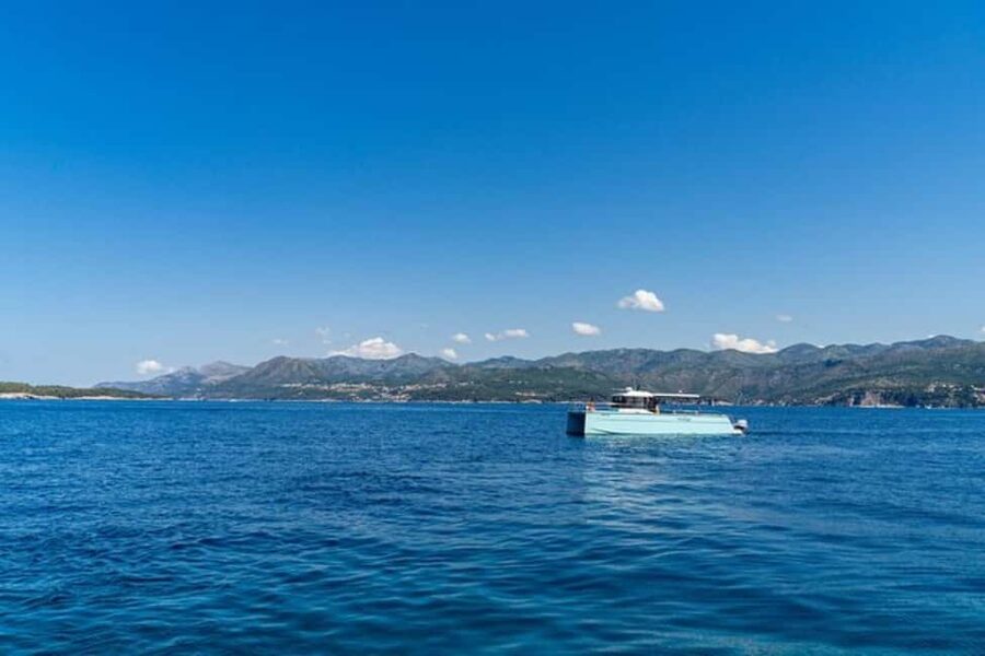 Dubrovnik: Blue Cave Catamaran Tour with Drinks and Snorkel - A relaxed four-hour escape from Dubrovnik