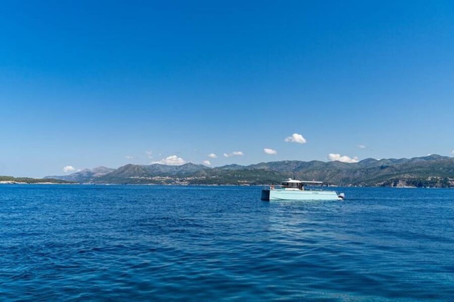 Dubrovnik: Blue Cave Catamaran Tour with Drinks and Snorkel - What the catamaran ride feels like