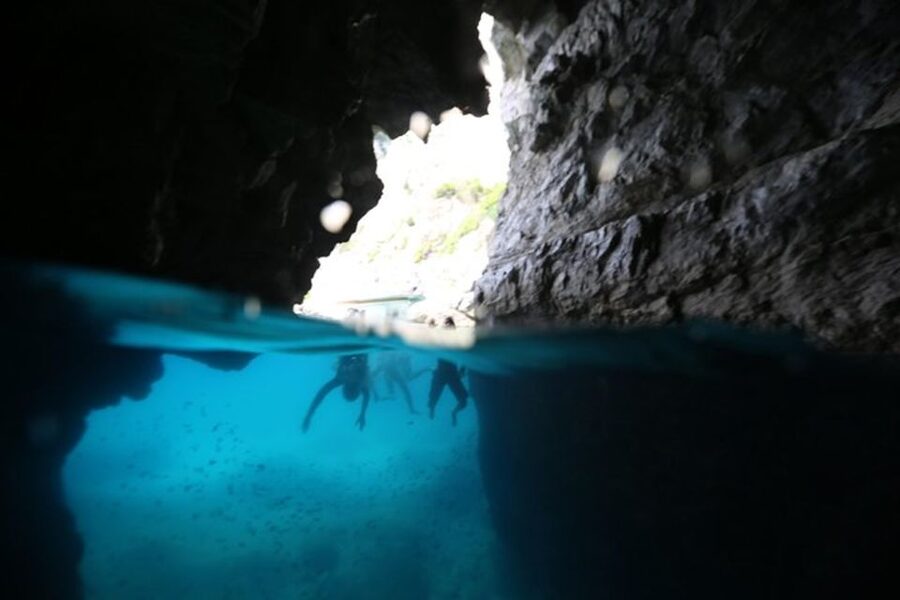 Dubrovnik: Blue Cave & Sunj Beach Boat Tour with Drinks - Koločep’s Blue Cave and the right light